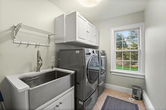 5 Holly Pl, House other with 4 bedrooms, 3 bathrooms and null parking in Wilton CT | Image 15