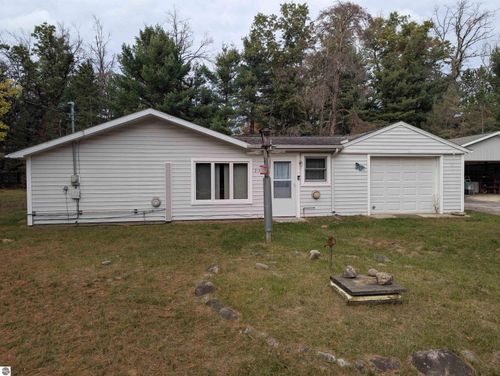 2141 Geraldine St, Prescott, MI, 48756-9352 | Card Image