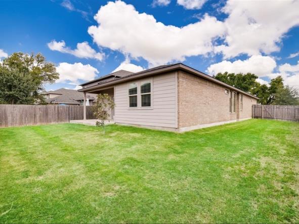 Residential Lease in Buda 3