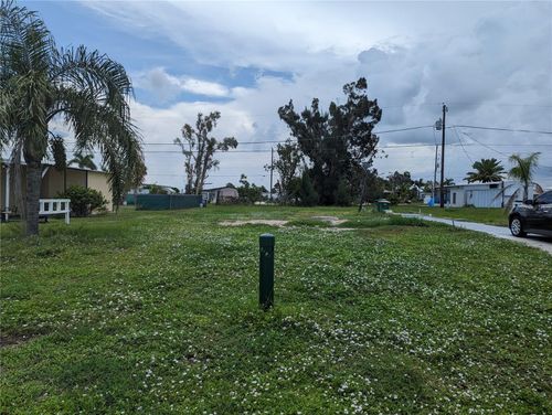 1295 Seagull Dr, ENGLEWOOD, FL, 34224-4631 | Card Image