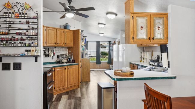 APT-23 - 726 Main Ave E, Home with 3 bedrooms, 2 bathrooms and null parking in Soap Lake WA | Image 4
