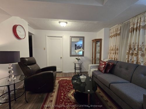 bsmt-9 Shademaster Crt, Scarborough, ON, M1B1Y5 | Card Image