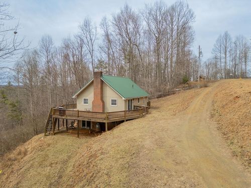 913 Kanawha Ridge Rd, Dugspur, VA, 24325 | Card Image