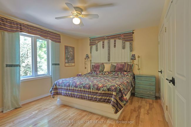 5 Philip St, House other with 7 bedrooms, 5 bathrooms and 5 parking in Huron ON | Image 35