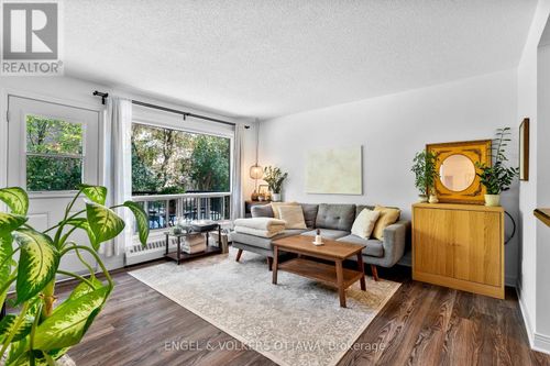 11-270 Beechwood Ave, Vanier, ON, K1L8A6 | Card Image