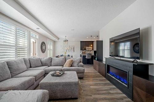 109 Mckenzie Towne Sq Se, Calgary, AB, T2Z1E2 | Card Image