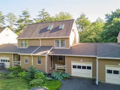 18 Swaan Drive, Condo with 3 bedrooms, 1 bathrooms and null parking in Lee NH | Image 1