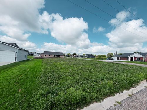 2990 Saint Paul Rd, Owatonna, MN, 55060-6172 | Card Image