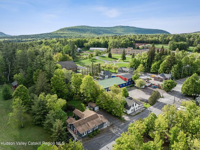 18 Railroad Ave, House other with 5 bedrooms, 2 bathrooms and null parking in Tannersville NY | Image 44