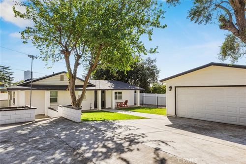 12298 Custer St, Yucaipa, CA, 92399-4451 | Card Image