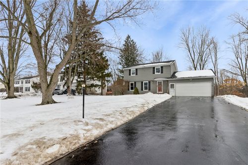 17 Sand Pebble Dr, Rochester, NY, 14624-3607 | Card Image
