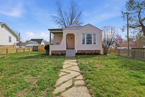 103 Freeman Ave, Dickson, TN, 37055-1642 | Card Image