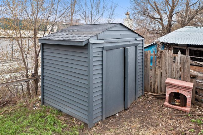 The 10x9 shed is ideal for additional storage. | Image 13