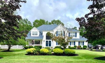 15 Silas Woods Road, House other with 5 bedrooms, 2 bathrooms and null parking in Manorville NY | Image 1