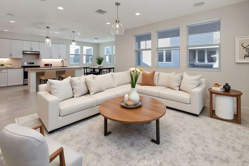 137 Mirth, Irvine, CA, 92618-5441 | Card Image