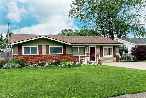 4624 Meadow Ln, Lorain, OH, 44055-3540 | Card Image