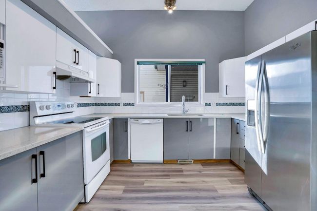 86 San Diego Manor Ne, House other with 5 bedrooms, 3 bathrooms and 2 parking in Calgary AB | Image 9