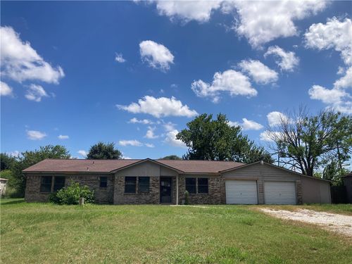 102 Rogers St, Woodsboro, TX, 78393-2101 | Card Image
