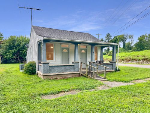 6915 5th St, Florence, IN, 47020-9613 | Card Image