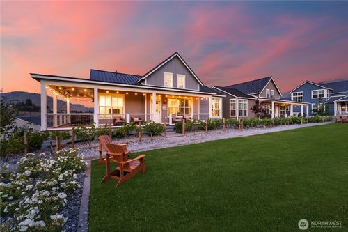 250 Bobcat Ln, Chelan, WA, 98816-6104 | Card Image