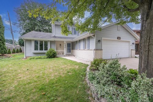 9425 W Harrison Ave, WEST ALLIS, WI, 53227-2343 | Card Image