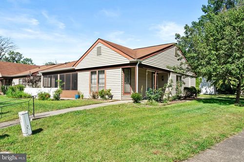 668 Farrington Ct, MANCHESTER, NJ, 08759 | Card Image