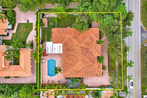 5750-5750 Sw 67th Ave, South Miami, FL, 33143-1944 | Card Image