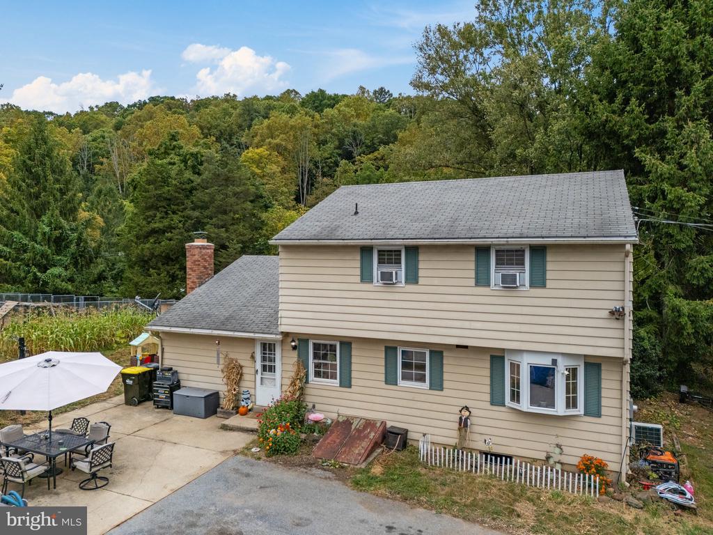 Woodside Ln, Boyertown, PA 19512