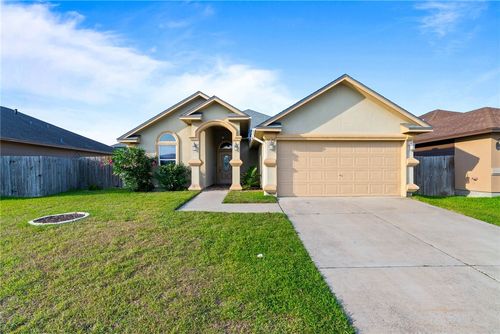 6114 Queen Bess Dr, Corpus Christi, TX, 78414-4215 | Card Image