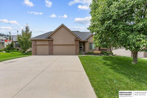 8102 N 164th St, Bennington, NE, 68007-5563 | Card Image