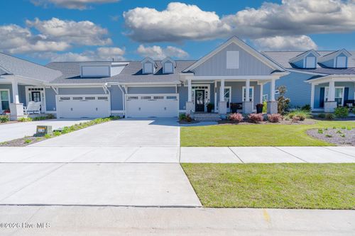 8217 Centerwood Dr, Leland, NC, 28451-2570 | Card Image