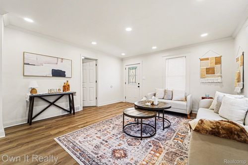 25605 Yale St, Dearborn Heights, MI, 48125-1146 | Card Image