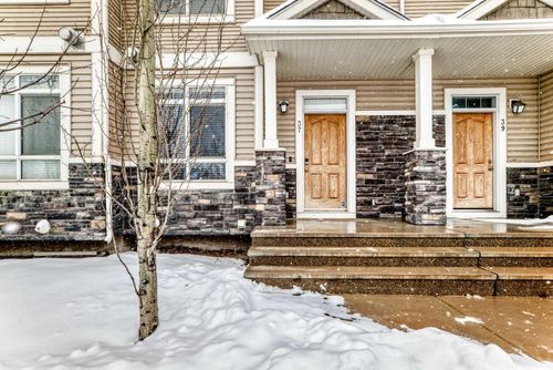 37 Skyview Ranch Gardens Ne, Calgary, AB, T2M3Y7 | Card Image