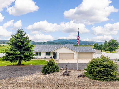 11303 N Mccoy Rd, Newman Lake, WA, 99025-5003 | Card Image