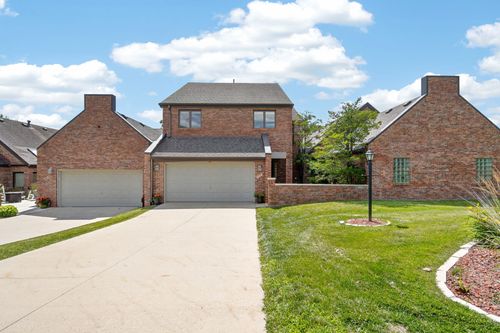 3-664 58th St, West Des Moines, IA, 50266-6006 | Card Image