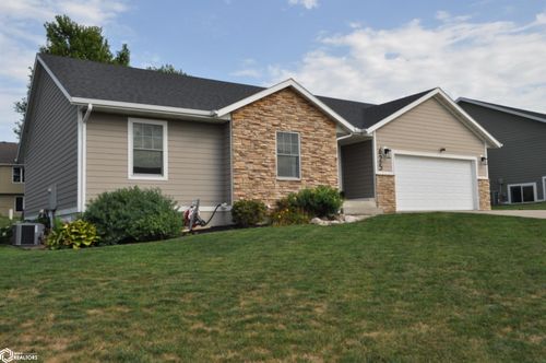 625 Field Crest Dr, Carroll, IA, 51401-3298 | Card Image