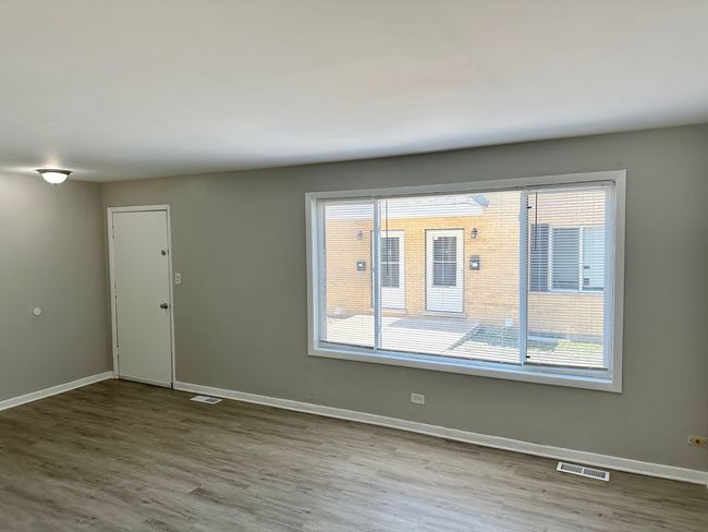 D - 1721 E Roosevelt Rd, Townhouse with 3 bedrooms, 2 bathrooms and 1 parking in Wheaton IL | Image 7