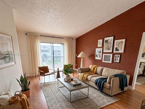 205-20741 Ne 4th Ct, Miami, FL, 33179-1879 | Card Image
