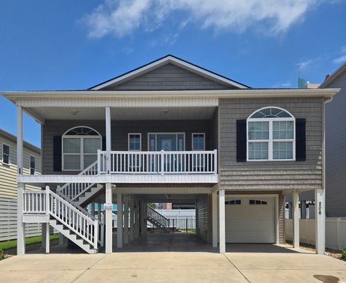 206 33rd Ave N, North Myrtle Beach, SC, 29582-1824 | Card Image