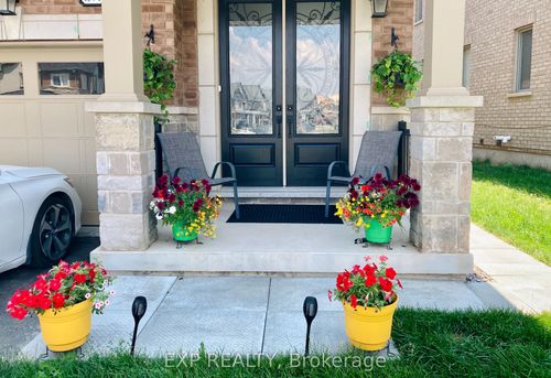 1394 Farmstead Dr, Milton, ON, L9E1K4 | Card Image