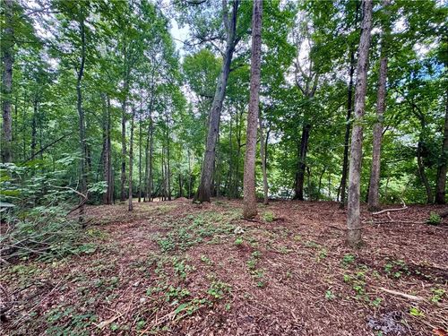 307 Byerly Rd, Winston Salem, NC, 27101-2060 | Card Image