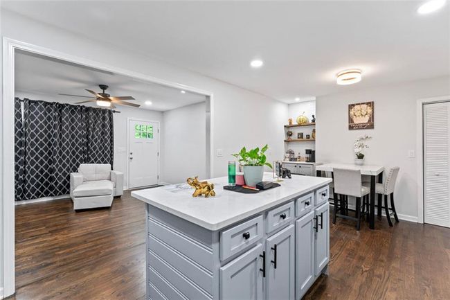 1326 Stella Cir Sw, House other with 3 bedrooms, 2 bathrooms and 3 parking in Smyrna GA | Image 10