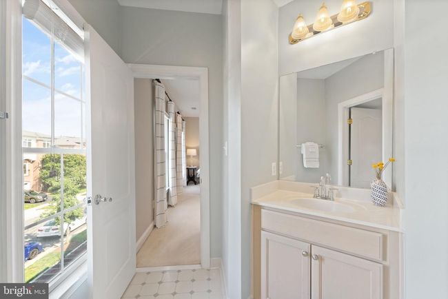 18985 Coreopsis Ter, Townhouse with 3 bedrooms, 4 bathrooms and null parking in LEESBURG VA | Image 58