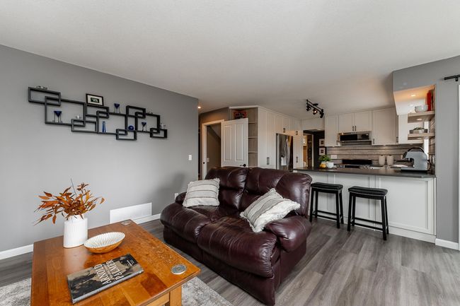 131 Aspenwood Dr, House other with 4 bedrooms, 4 bathrooms and 4 parking in Port Moody BC | Image 11