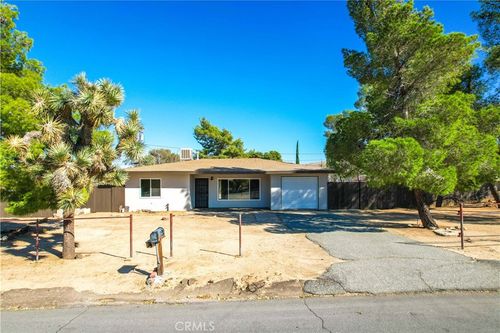 7453 Condalia Ave, Yucca Valley, CA, 92284-3722 | Card Image