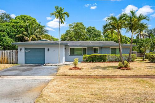 800 Nw 48th Ter, Plantation, FL, 33317-1432 | Card Image