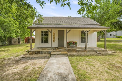 255 Glenn St, Bluff Dale, TX, 76433-7005 | Card Image