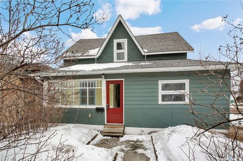 219 27th St W, Saskatoon, SK, S7L0J4 | Card Image