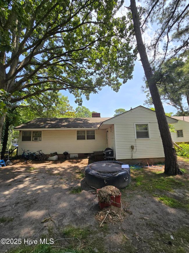 1121 Hill St, House other with 3 bedrooms, 1 bathrooms and null parking in Rocky Mount NC | Image 4