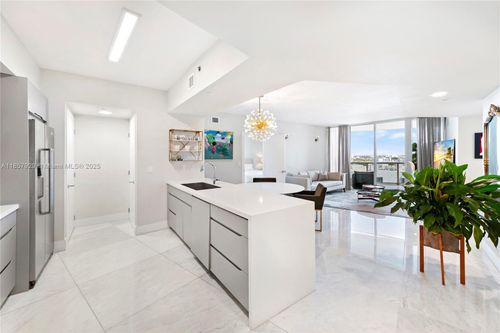 apt-1405-400 Alton Rd, Miami Beach, FL, 33139-6745 | Card Image